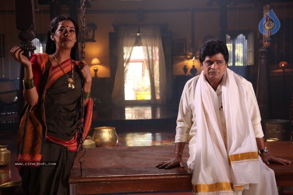 Ali with Mumaith Khan Stills - 138 / 150 photos