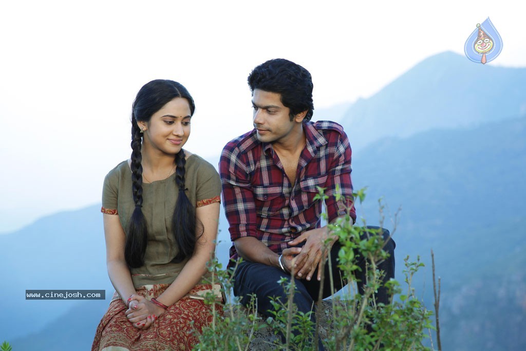 Amara Kaaviyam Tamil Movie Stills - 24 / 55 photos