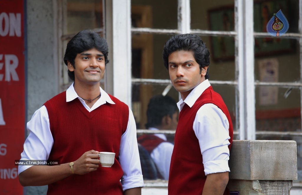 Amara Kaaviyam Tamil Movie Stills - 27 / 55 photos