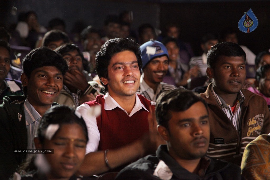 Amara Kaaviyam Tamil Movie Stills - 29 / 55 photos