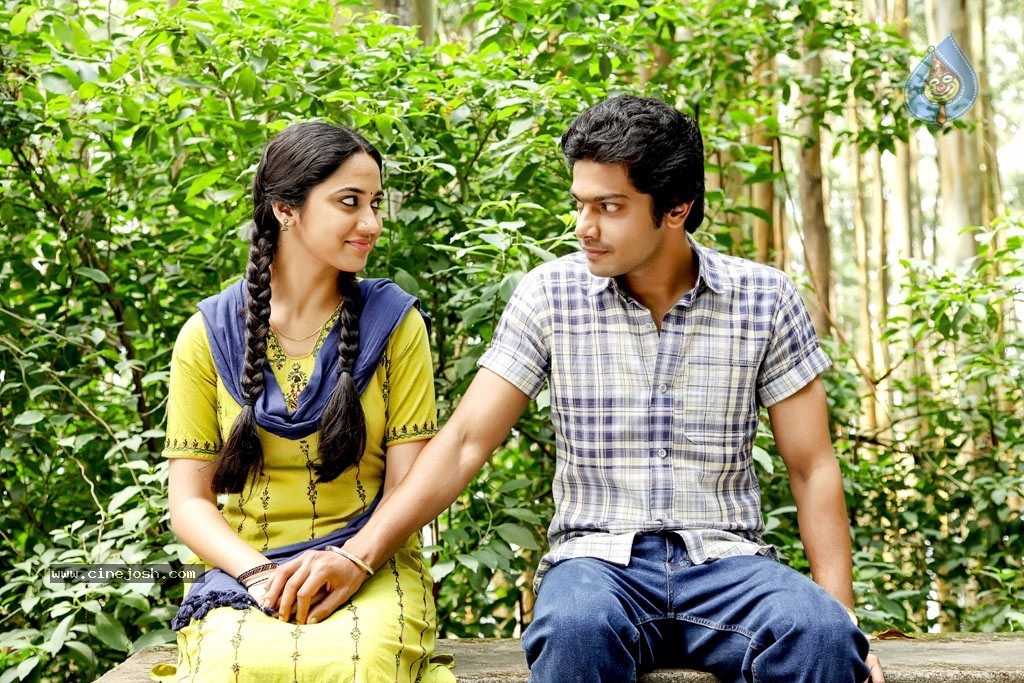 Amara Kaaviyam Tamil Movie Stills - 30 / 55 photos