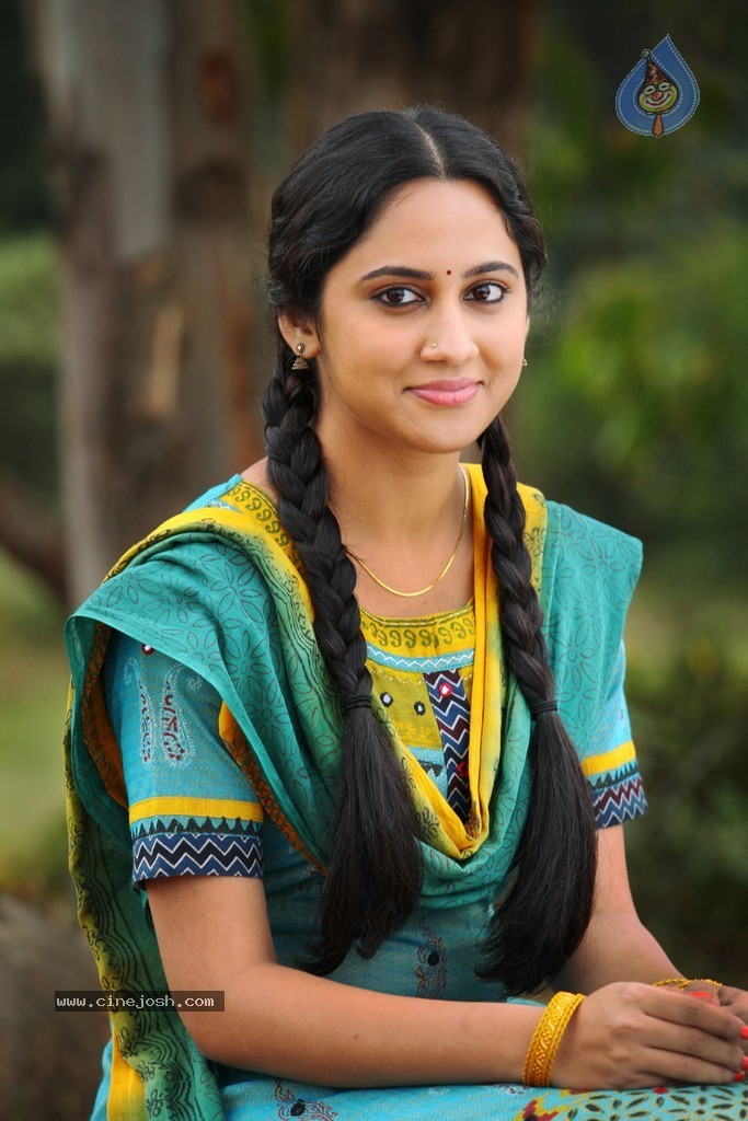 Amara Kaaviyam Tamil Movie Stills - 32 / 55 photos