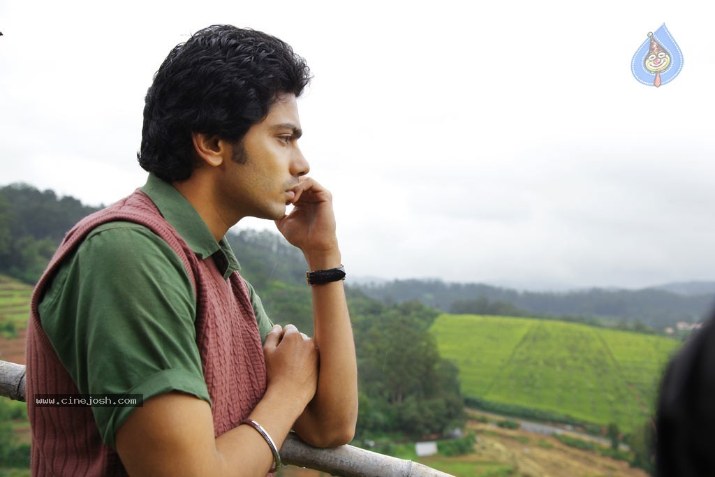 Amara Kaaviyam Tamil Movie Stills - 48 / 55 photos