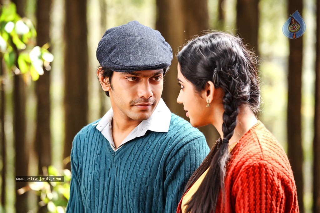 Amara Kaaviyam Tamil Movie Stills - 55 / 55 photos