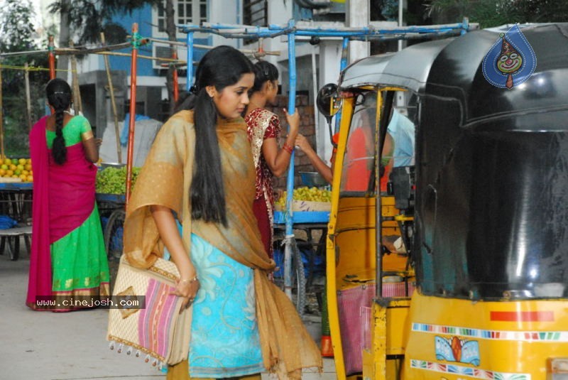 Amayakudu Movie New Stills - 99 / 101 photos