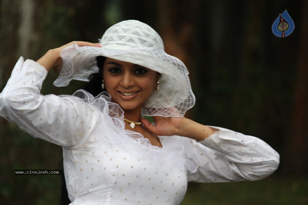 Ambuli 3D Movie Stills - 58 / 101 photos