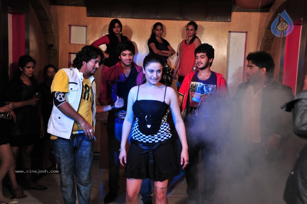 Amma Nanna Oorelithe Movie Item Song Stills - 72 / 94 photos