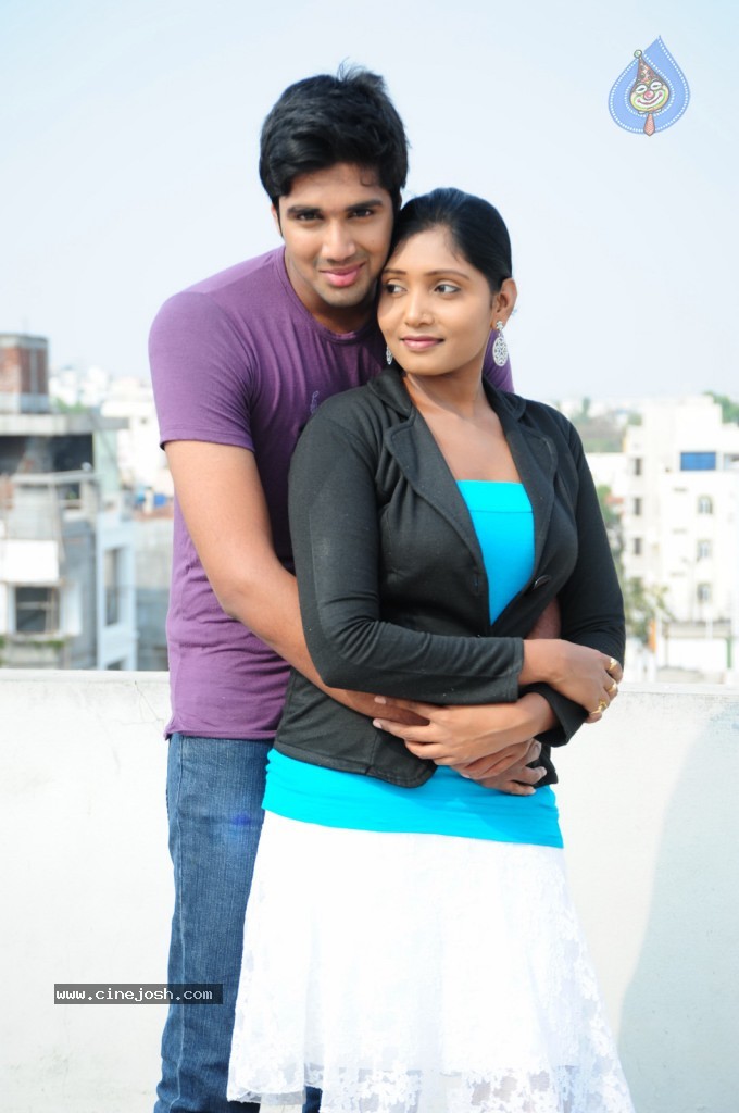 Amma Nanna Oorelithe Movie Stills - 5 / 16 photos