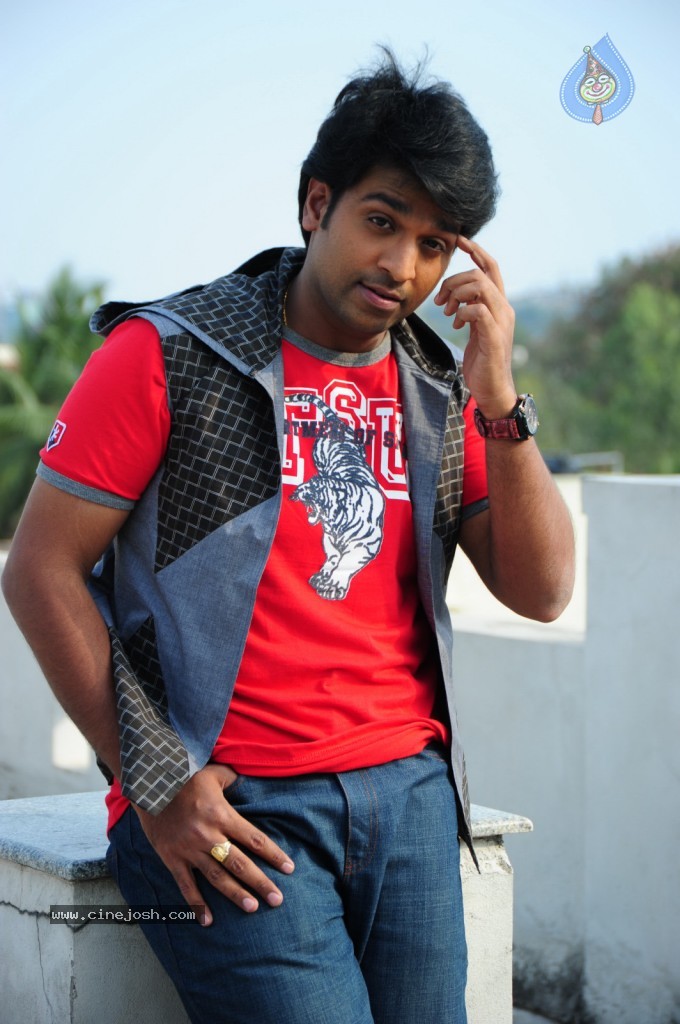 Amma Nanna Oorelithe Movie Stills - 15 / 16 photos