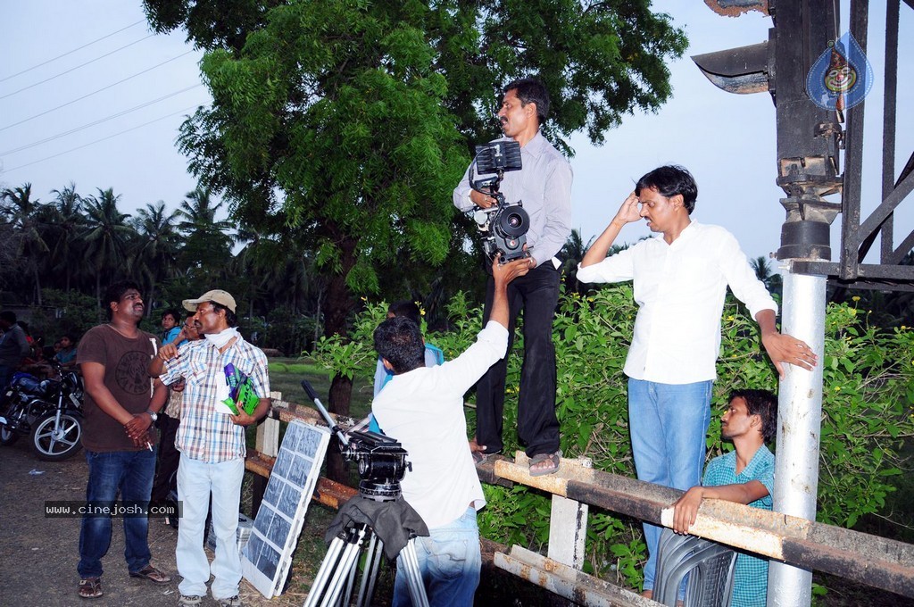 Ammayi Devadas Aithe Movie Working Stills - 11 / 23 photos