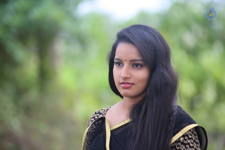 Ammayilanthe Adho Type Movie Photos - 7 / 9 photos