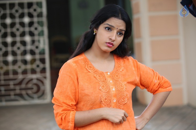 Ammayilanthe Adho Type Movie Photos - 8 / 9 photos