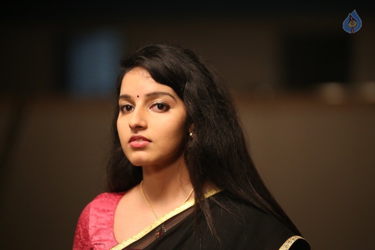 Ammayilanthe Adho Type Movie Photos - 9 / 9 photos