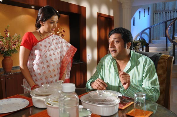 Amod Entertainments Prakash Raj and Bhumika - 51 / 100 photos