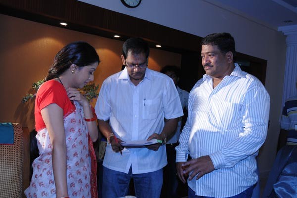 Amod Entertainments Prakash Raj and Bhumika - 55 / 100 photos