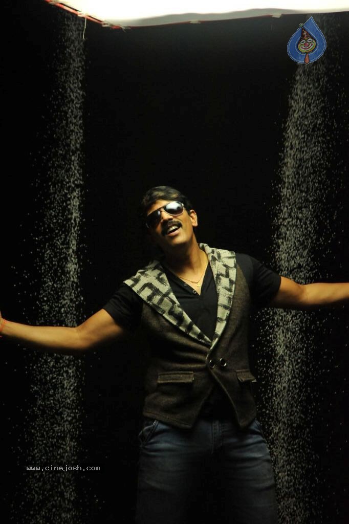 Anaganaga Movie Hot Stills - 74 / 273 photos