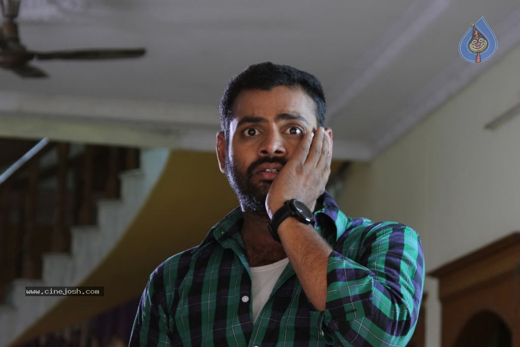 Anaganaga Movie Hot Stills - 79 / 273 photos