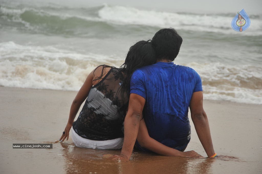 Anaganaga Movie Hot Stills - 99 / 273 photos