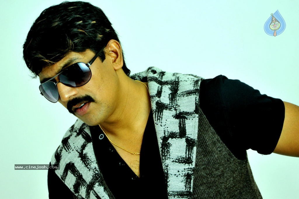 Anaganaga Movie Hot Stills - 118 / 273 photos