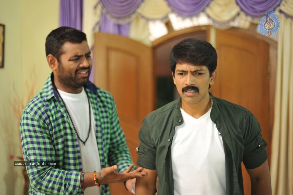 Anaganaga Movie Hot Stills - 140 / 273 photos