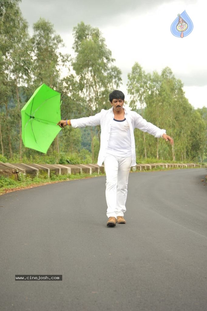 Anaganaga Movie Hot Stills - 146 / 273 photos