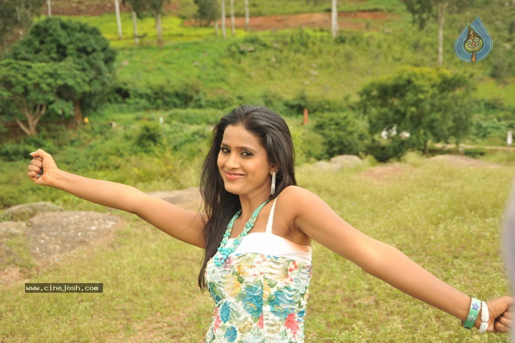 Anaganaga Movie Hot Stills - 155 / 273 photos