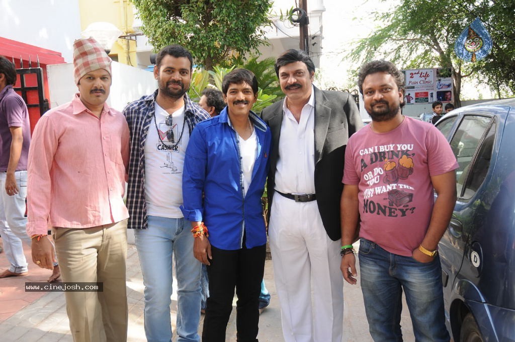 Anaganaga Movie Hot Stills - 160 / 273 photos