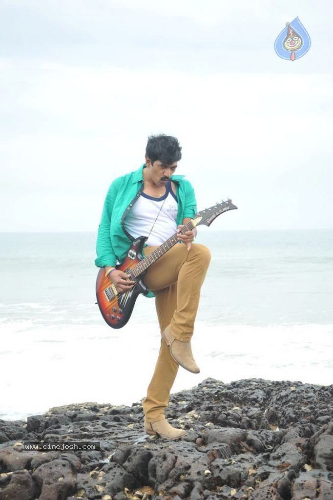 Anaganaga Movie Hot Stills - 196 / 273 photos