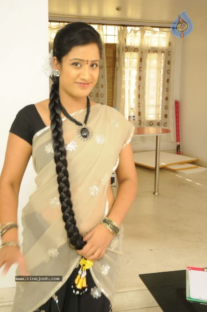 Anaganaga Movie Hot Stills - 198 / 273 photos