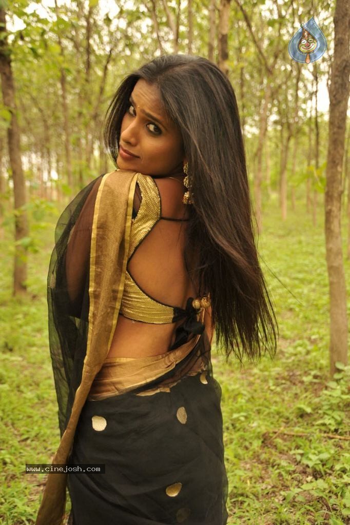 Anaganaga Movie Hot Stills - 205 / 273 photos