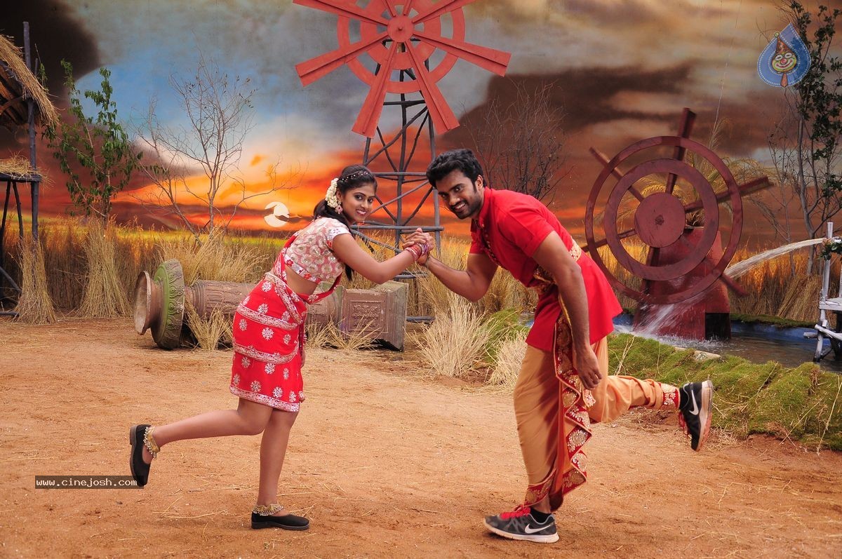 Anaganaga Oka Chitram Stills - 7 / 12 photos