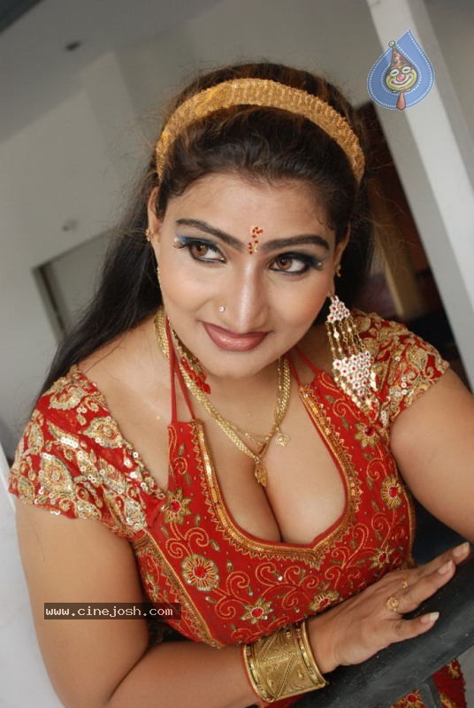 Anandha Thollai Tamil Movie Spicy Stills - 11 / 54 photos