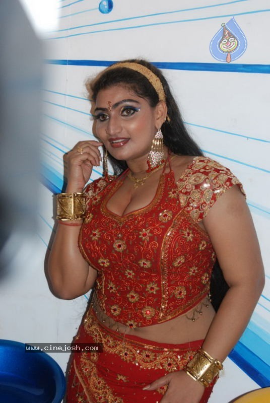 Anandha Thollai Tamil Movie Spicy Stills - 38 / 54 photos