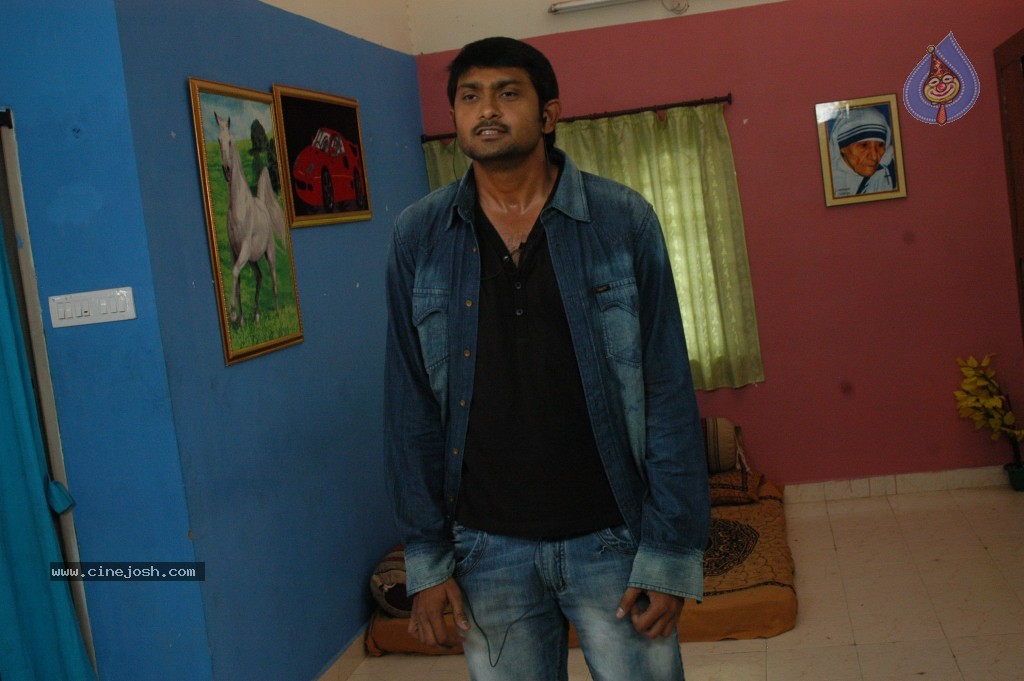 Andarila Nenoo Preminchanu Movie Stills  - 19 / 43 photos