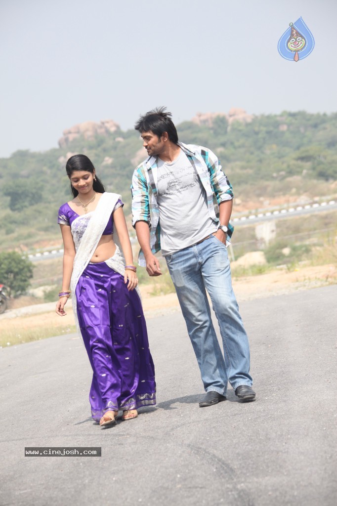 Andarila Nenoo Preminchanu Movie Stills  - 24 / 43 photos