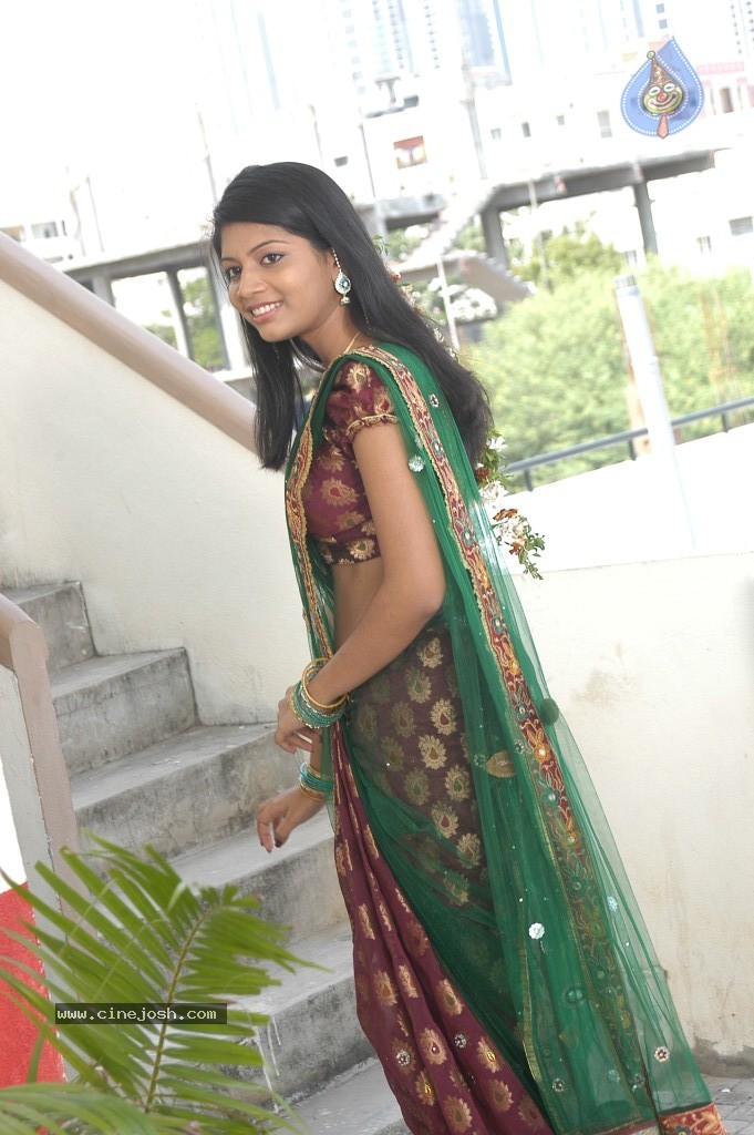 Andarila Nenoo Preminchanu Movie Stills  - 27 / 43 photos