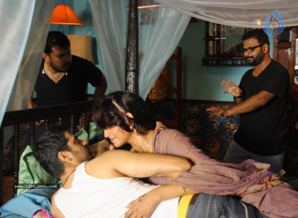 Andhra Mess Tamil Movie Stills - 19 / 56 photos