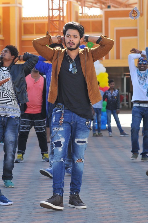 Angel Movie New Photos - 14 / 27 photos