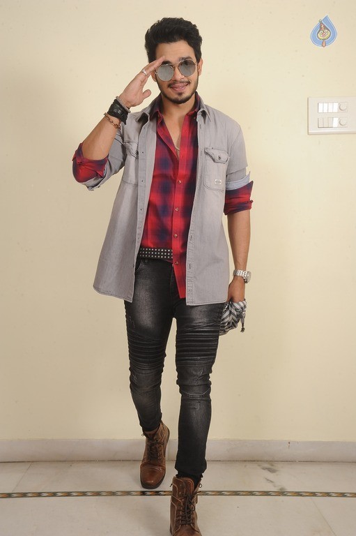 Angel Movie New Photos - 3 / 12 photos