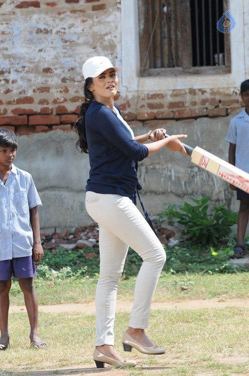 Angel Movie New Photos - 6 / 12 photos