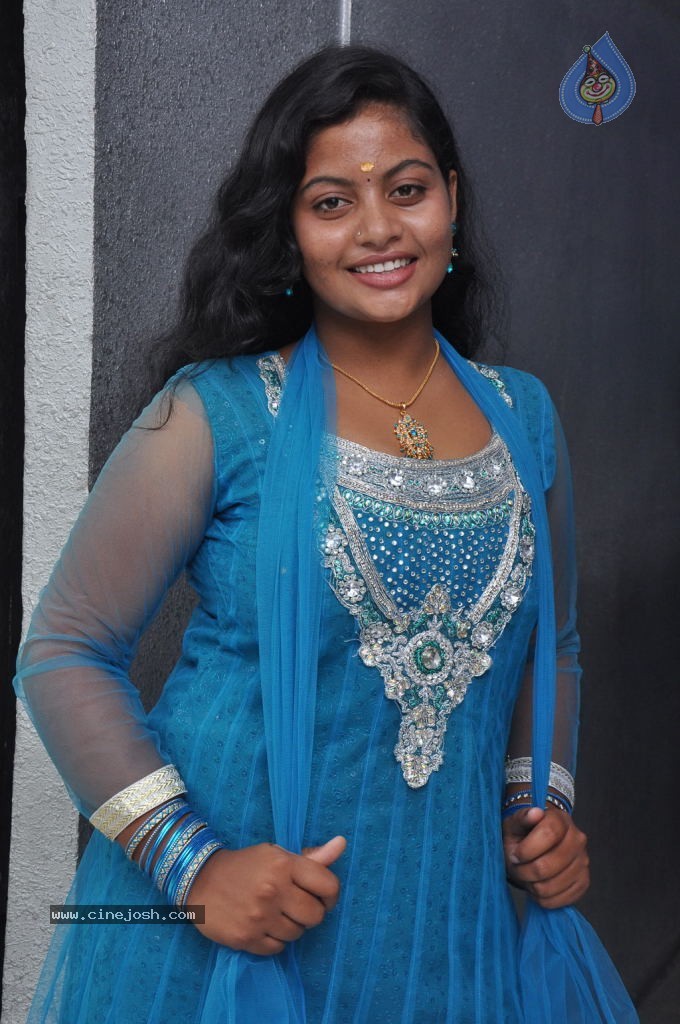 Anja Koottam Tamil Movie Stills - 7 / 41 photos