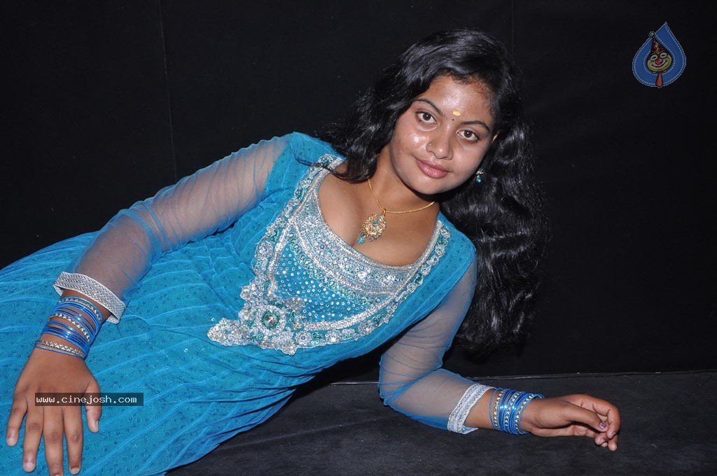 Anja Koottam Tamil Movie Stills - 30 / 41 photos