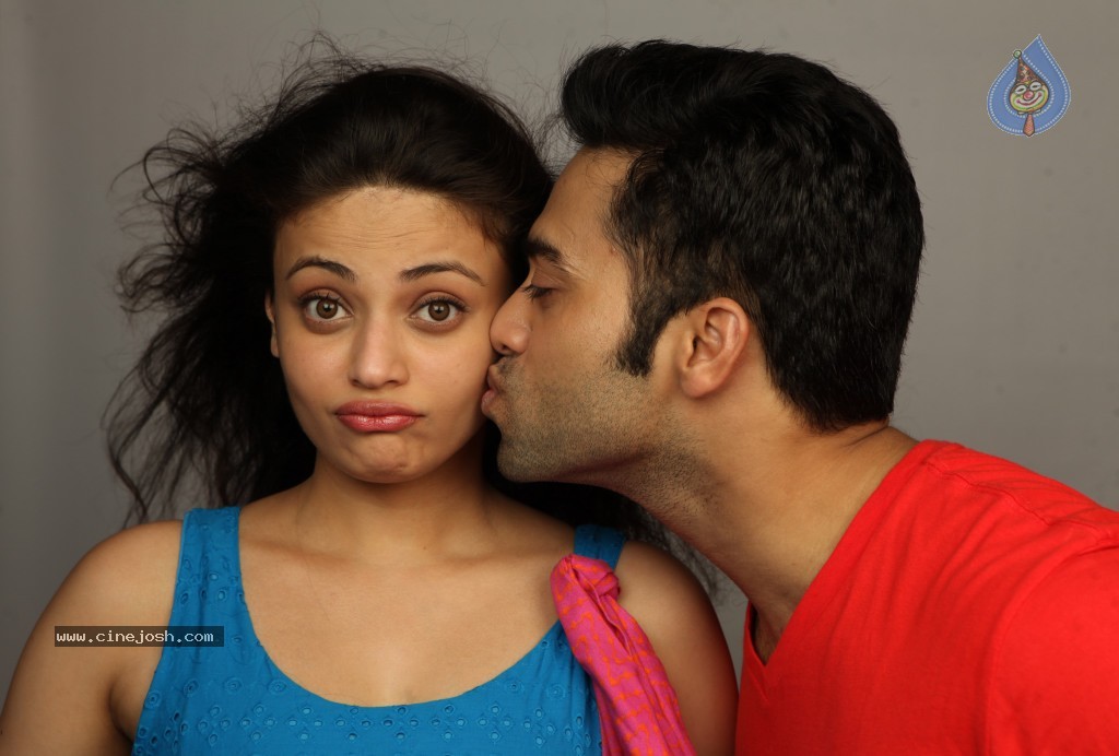 Antha Nee Mayalone Stills n Walls - 8 / 12 photos