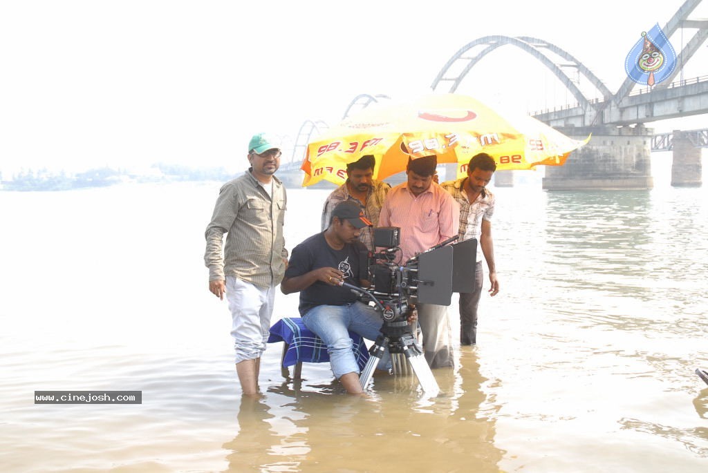 Anthaku Mundu Aa Tarvatha Stills n Walls - 57 / 82 photos