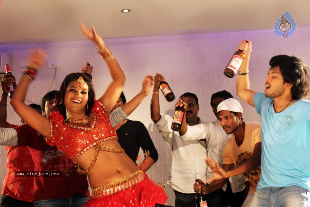 Anukunnadi Okati Ayinadi Okati Movie Stills - 19 / 68 photos