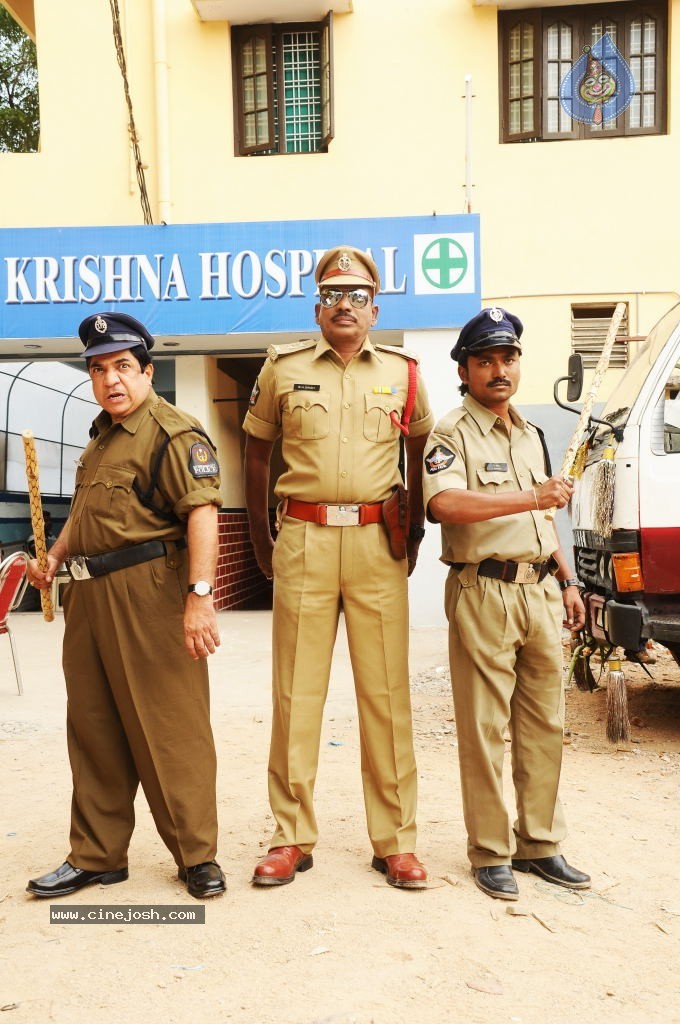 Anukunnadi Okati Ayinadi Okati Movie Stills - 25 / 68 photos