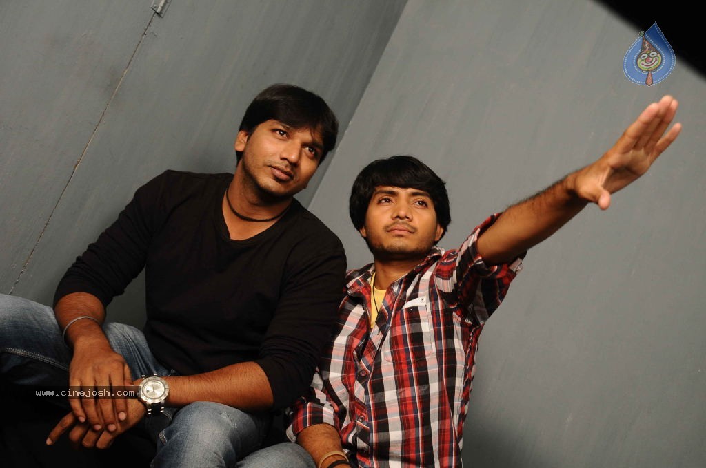 Anukunnadi Okati Ayyindi Okati Hot Stills - 11 / 24 photos