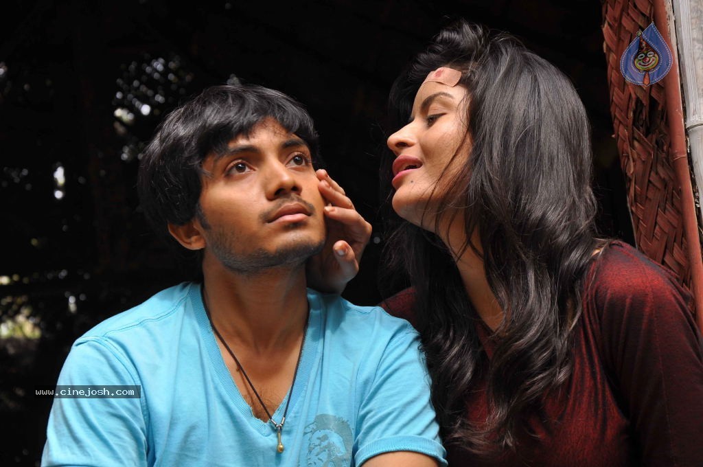 Anukunnadi Okati Ayyindi Okati Hot Stills - 16 / 24 photos