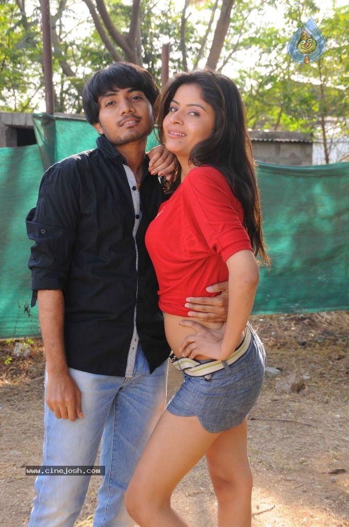 Anukunnadi Okati Ayyindi Okati Hot Stills - 17 / 24 photos