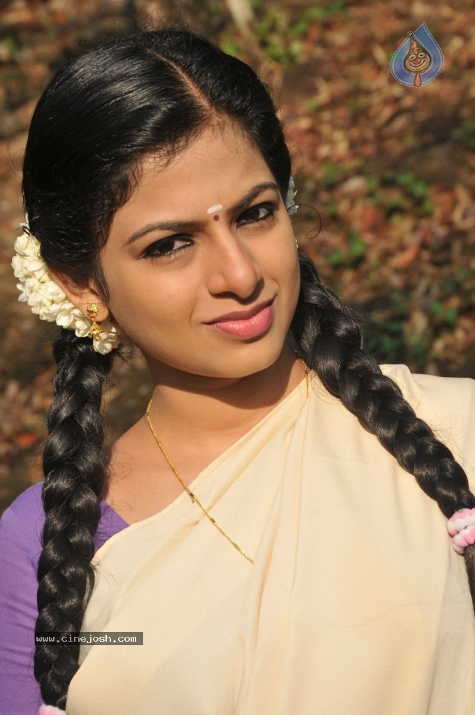 Apple Penne Tamil Movie Stills - 26 / 62 photos